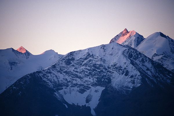 09_erste_sonne_am_bernina.jpg