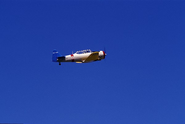 038_at-6_demoflug